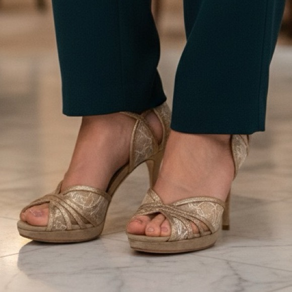 Jimmy Choo laced pattern D’Orsay high heels - size 37 - Picture 16 of 16